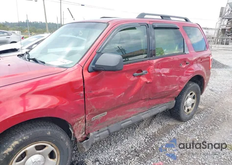 2008 Ford Escape Xls z USA, uszkodzony, nr VIN 1FMCU02Z98KD08454